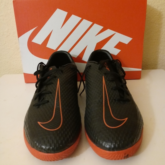 Nike Phantom - Picture 2 of 4